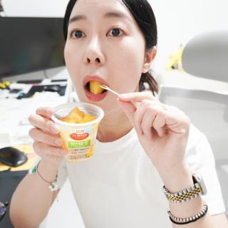 돌 MF[Dole] 파인애플컵/망고컵/복숭아컵 198g 6입X1박스 (맛 1가지 랜덤 발송) — 5점을 준 리뷰어가 2023년 6월 올린 사용 사진