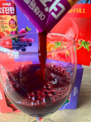 [롯데칠성] 야채듬뿍 더'진한 [롯데칠성] 야채는 이제 COLORFULL! 야채듬뿍  더 진한 레드 4개 +퍼플 4개 (총 8개) — 5점을 준 리뷰어가 2023년 6월 올린 사용 사진
