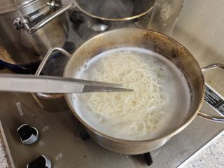 [한면원] 비빔국수 2인분 — 4점을 준 리뷰어가 2022년 8월 올린 사용 사진