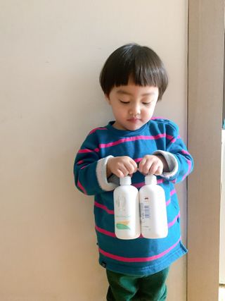 mom e 맘이 내추럴 베이비 케어 샴푸앤바스+로션 — 4점을 준 리뷰어가 2021년 1월 올린 사용 사진