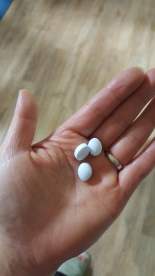 입 냄새 완화에 도움을 주는 에티켓 캔디 앳캔디 스트롱민트 — 5점을 준 리뷰어가 2021년 1월 올린 사용 사진