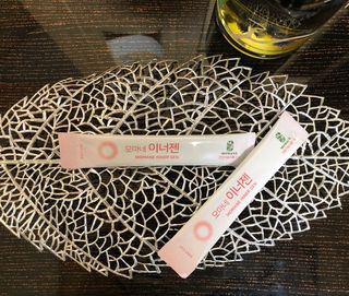 [모마네] 이너뷰티 히알루론산 비오틴 코큐텐 저분자피쉬콜라겐 - 3 g 30포 ★석류맛 — 4.5점을 준 리뷰어가 2021년 12월 올린 사용 사진