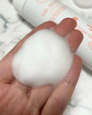 MF프리 [닥터문] 유산균 락토케어 질경초 여성청결제 200ml (폼타입) — 5점을 준 리뷰어가 2022년 6월 올린 사용 사진