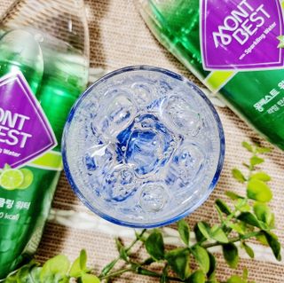 몽베스트 Montbest with Sparkling water Lime20병 — 5점을 준 리뷰어가 2022년 10월 올린 사용 사진