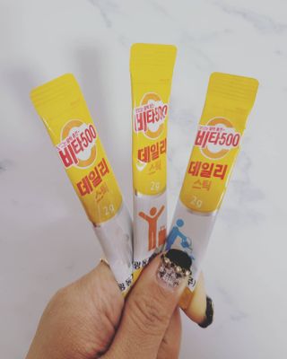 광동제약 [광동] 비타500데일리스틱 70포X2개 + 뚱랑이엽서 + 쇼핑백 증정 — 5점을 준 리뷰어가 2022년 1월 올린 사용 사진