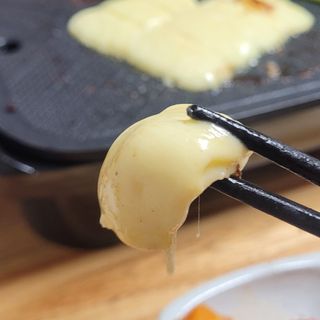 앙투어솔레 아일랜드 구워먹는 치즈 100 자연 치즈 와인안주 300g(100g x 3팩) — 5점을 준 리뷰어가 2022년 9월 올린 사용 사진