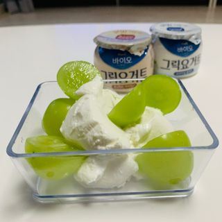 매일바이오 그릭요거트 오리지널 플레인 4개, 로스터리 커피믹스 4개 — 4점을 준 리뷰어가 2021년 12월 올린 사용 사진
