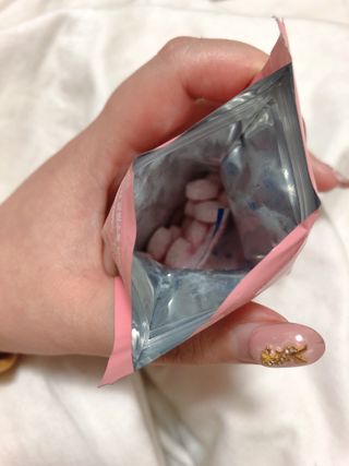 입 냄새 완화에 도움을 주는 에티켓 캔디 복숭아맛 앳캔디 — 4.5점을 준 리뷰어가 2020년 12월 올린 사용 사진