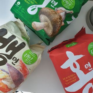 [풀무원] 자연은맛있다 정면, 백면, 홍면  세트 — 5점을 준 리뷰어가 2021년 4월 올린 사용 사진
