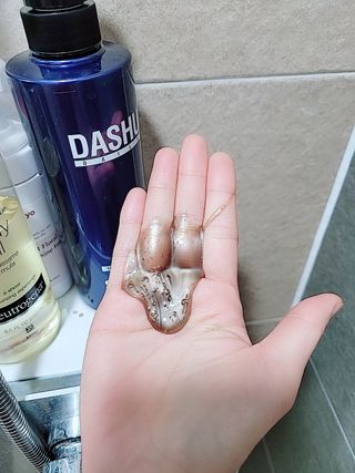 다슈코리아 다슈 데일리 단백질 한방 두피 골드 샴푸 500ml — 5점을 준 리뷰어가 2021년 1월 올린 사용 사진