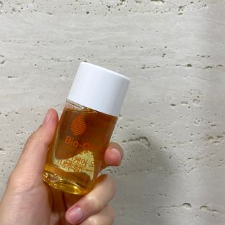바이오오일 [바이오-오일] 스킨케어 오일 내추럴 60ml — 4.5점을 준 리뷰어가 2021년 11월 올린 사용 사진