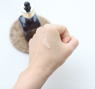 소담스퀘어 상암 솔포그 비타민 화이트닝 앰플 50ml 안티에이징 항산화 가미 잡티 트러블 세라마이드 — 5점을 준 리뷰어가 2022년 11월 올린 사용 사진