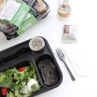 참살이도시락 작심삼일 샐러드도시락 3개 맛보기 새벽배송 또는 택배배송 — 5점을 준 리뷰어가 2021년 8월 올린 사용 사진
