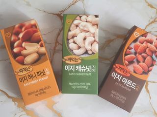 짜먹는 이지견과 짜먹는 이지아몬드, 짜먹는 이지허니피넛, 짜먹는 이지캐슈넛 각 10g X  10포 — 5점을 준 리뷰어가 2021년 2월 올린 사용 사진