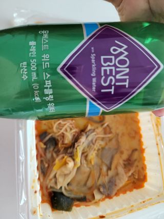 몽베스트 Montbest with Sparkling water Plain 20병 — 5점을 준 리뷰어가 2022년 5월 올린 사용 사진