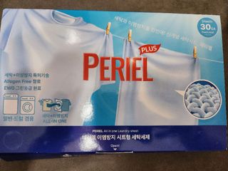 [쿠팡 구매평]페리엘 이염방지 시트세제 선물세트 1set 30매입x4개 — 4점을 준 리뷰어가 2025년 3월 올린 사용 사진