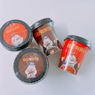 유비쿡 컵떡볶이 매운컵떡볶이2개/ 짜장컵떡볶이 2개  총 4개세트 — 5점을 준 리뷰어가 2021년 3월 올린 사용 사진