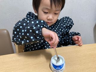 매일바이오 그릭요거트 오리지널 플레인 4개, 로스터리 커피믹스 4개 — 5점을 준 리뷰어가 2021년 12월 올린 사용 사진