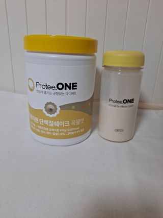 프로티원 단백질쉐이크 곡물맛 2주분 1통+보틀 — 5점을 준 리뷰어가 2021년 3월 올린 사용 사진