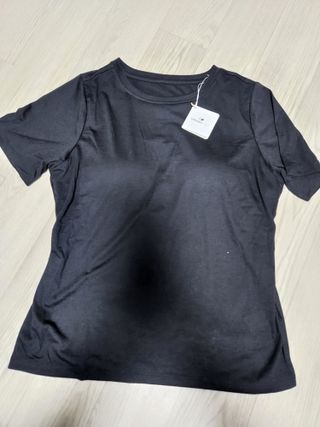 아르보노브라 아르보노 10color 데일리 반팔 노브라티 — 4점을 준 리뷰어가 2022년 5월 올린 사용 사진