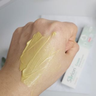 건선/아토/습진/민감성 피부 천연보습진정크림 소리온 크림 & 센시티브 크림 50g — 4점을 준 리뷰어가 2022년 1월 올린 사용 사진
