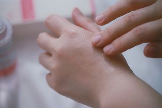 리더스코스메틱 리더스 퍼스트 샷 액티브 에센스 3종 — 5점을 준 리뷰어가 2022년 5월 올린 사용 사진