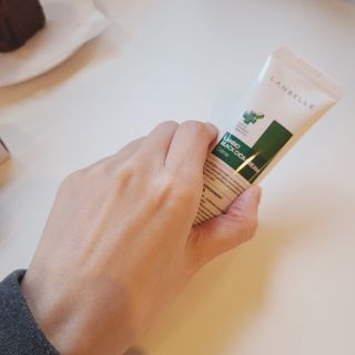랑벨 랑바이오 블랙 시카 크림 50ml(블랙비 프로폴리스, 시카 4종, 판테놀 10 함유) — 5점을 준 리뷰어가 2022년 4월 올린 사용 사진