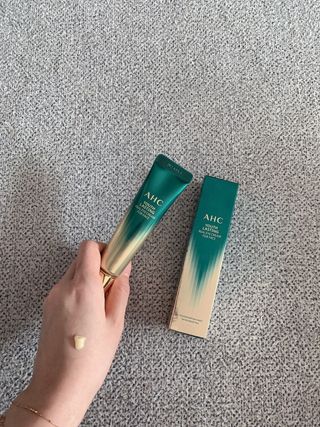 [NEW 탄력유턴 아이크림] AHC 유스 래스팅 리얼 아이크림 포 페이스 — 5점을 준 리뷰어가 2021년 3월 올린 사용 사진