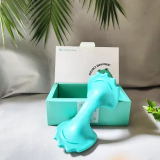 힐니스북 [힐마이넥]   거북목 통증완화를 위한 휴대용 목 안마기 — 5점을 준 리뷰어가 2022년 12월 올린 사용 사진