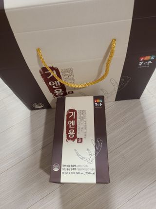 [몸엔용] 무더운 날씨에 국산녹용 기엔용으로 몸보신 50ml x 30포 — 4점을 준 리뷰어가 2021년 6월 올린 사용 사진