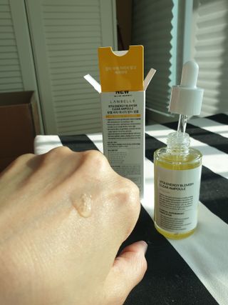 랑벨 비타 에너지 잡티 앰플 50ml 고농축 비타민, 저자극, 수분 촉촉, 미백 앰플 — 5점을 준 리뷰어가 2022년 4월 올린 사용 사진