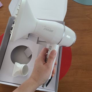 에프에이치아이코리아 마르세이유 사이클론 드라이기 — 4점을 준 리뷰어가 2021년 6월 올린 사용 사진
