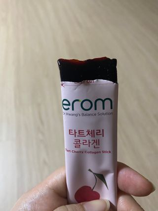 이롬 erom 타트체리 콜라겐 — 5점을 준 리뷰어가 2021년 3월 올린 사용 사진