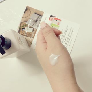 줄라이 모닝 _ JULY MORNING 줄라이모닝 하이드레이팅 퍼퓸드 바디앤핸드 에멀젼 — 5점을 준 리뷰어가 2021년 9월 올린 사용 사진