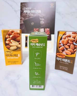 짜먹는 이지견과 짜먹는 이지아몬드, 짜먹는 이지허니피넛, 짜먹는 이지캐슈넛 각 10g X  10포 — 5점을 준 리뷰어가 2021년 2월 올린 사용 사진