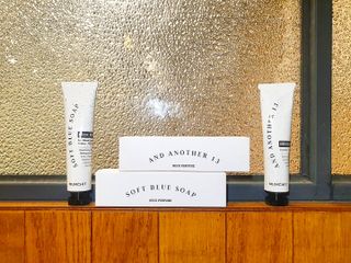 멈칫(MUMCHIT) 넥퍼퓸 NECKPERFUME 2가지 향 — 4점을 준 리뷰어가 2021년 11월 올린 사용 사진