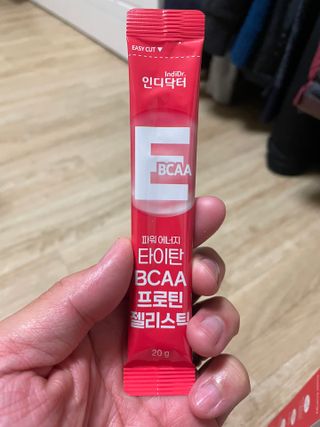 [인디닥터] 타이탄 BCAA 프로틴 젤리스틱 — 5점을 준 리뷰어가 2022년 5월 올린 사용 사진