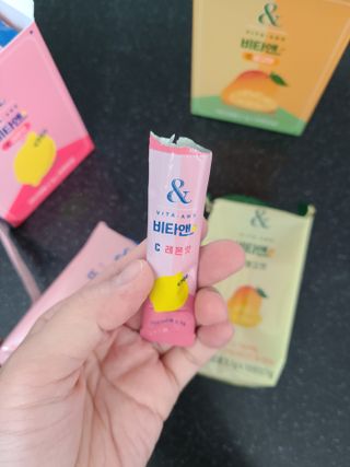 비타앤C 레몬맛, 망고맛 — 5점을 준 리뷰어가 2021년 5월 올린 사용 사진