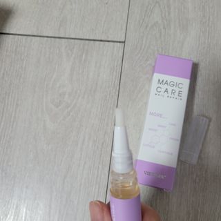 뷰젤 매직케어 네일솔루션 손발톱 보습 영양제 펜슬타입 5ml — 5점을 준 리뷰어가 2022년 4월 올린 사용 사진