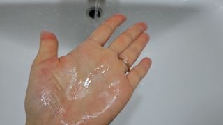 스킨큐어 산다화 순한 클렌징 동백 오일 200ml — 5점을 준 리뷰어가 2023년 4월 올린 사용 사진