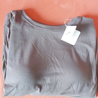 아르보노브라 아르보노 10color 데일리 반팔 노브라티 — 3점을 준 리뷰어가 2022년 5월 올린 사용 사진