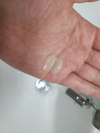 바디셀런스 벤토나이트 데일리 약산성 딥클렌징폼 120ml — 5점을 준 리뷰어가 2022년 1월 올린 사용 사진