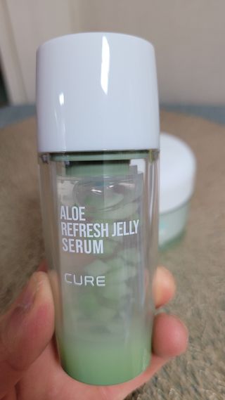 김정문알로에 큐어 큐어 알로에 리프레쉬 젤리 세럼, 큐어 알로에 하이드로 젤리 크림 — 5점을 준 리뷰어가 2021년 3월 올린 사용 사진