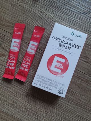 [인디닥터] 타이탄 BCAA 프로틴 젤리스틱 — 5점을 준 리뷰어가 2022년 4월 올린 사용 사진