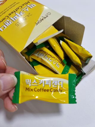 (주) 피치코리아 믹스커피캔디76g x2개입 — 4점을 준 리뷰어가 2022년 11월 올린 사용 사진
