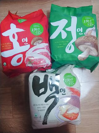 [풀무원] 자연은맛있다 정면, 백면, 홍면  세트 — 5점을 준 리뷰어가 2021년 4월 올린 사용 사진