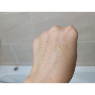 버텍스넘버원 버텍스 넘버원 햄프씨드오일 샴푸 — 5점을 준 리뷰어가 2022년 4월 올린 사용 사진