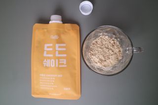[덜다] 든든 식물성 단백질 쉐이크 40g X 7입 (곡물/딸기) — 4.5점을 준 리뷰어가 2023년 8월 올린 사용 사진