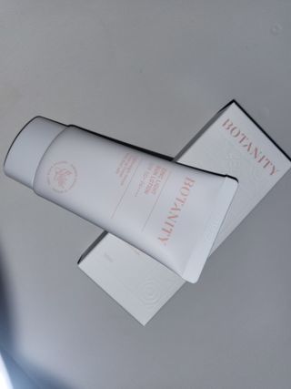 보타니티 촉촉수분자차 아쿠아핏 선 에센스 50ml + 보송톤업자차 징크 선 로션 50ml SPF50+ PA++++ (4/25) — 3.5점을 준 리뷰어가 2022년 4월 올린 사용 사진