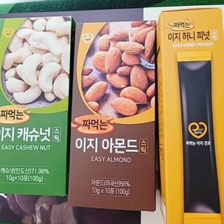 짜먹는 이지견과 짜먹는 이지아몬드, 짜먹는 이지허니피넛, 짜먹는 이지캐슈넛 각 10g X  10포 — 5점을 준 리뷰어가 2021년 2월 올린 사용 사진